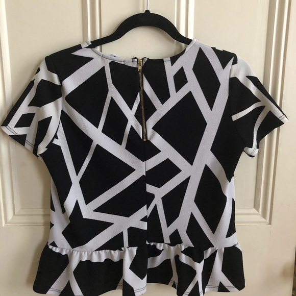 Bar III Abstract Top - Picture 2 of 4